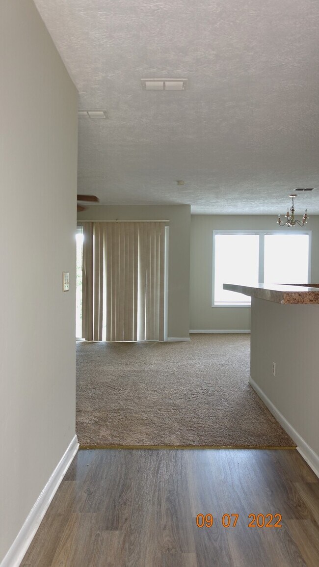 Building Photo - 6736 Willowbrook Dr