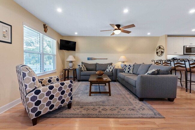 Building Photo - 123 Ferdinand Ave