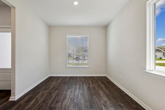 Foto del edificio - 15619 Plum Brk Dr