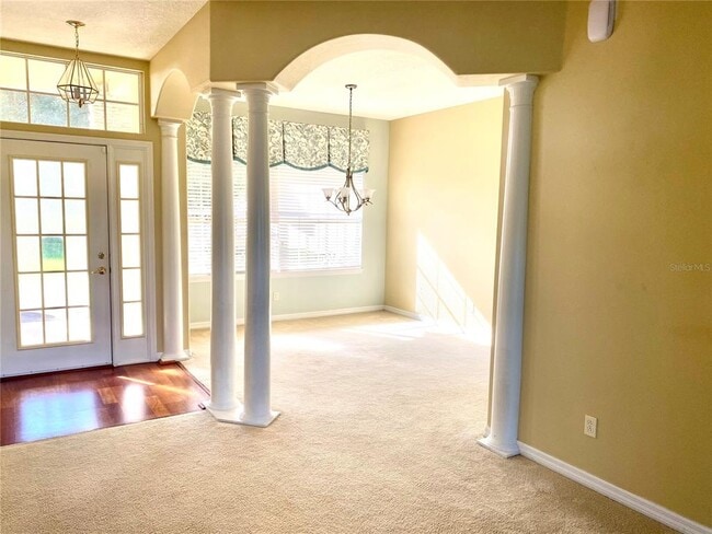 Building Photo - 9618 Spring Lake Dr
