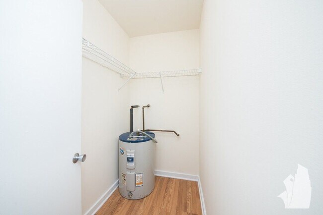 Foto del edificio - 1850 N Humboldt Blvd