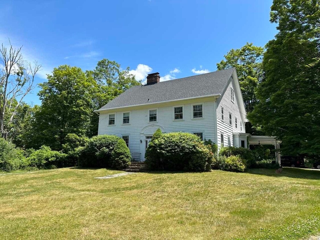 Primary Photo - 5976 NY-82