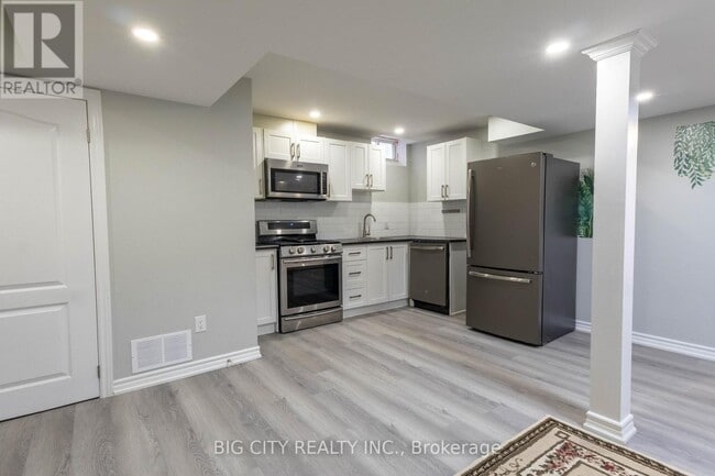 Building Photo - 104 Port Arthur Cres