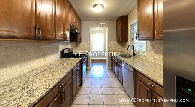 Building Photo - 1403 Whitewater Rd