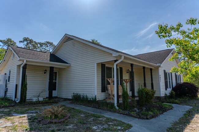 Foto del edificio - Barnards Landing Road | 3 bedrooms, 2 baths