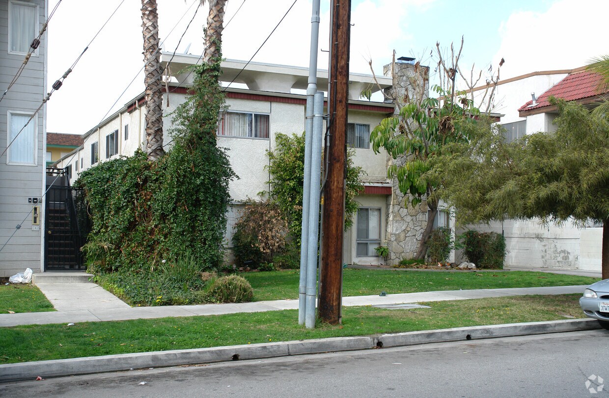 Building Photo - 429 Lincoln Ave