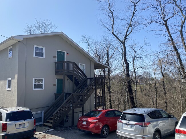 Private community - 365 Gilmore St