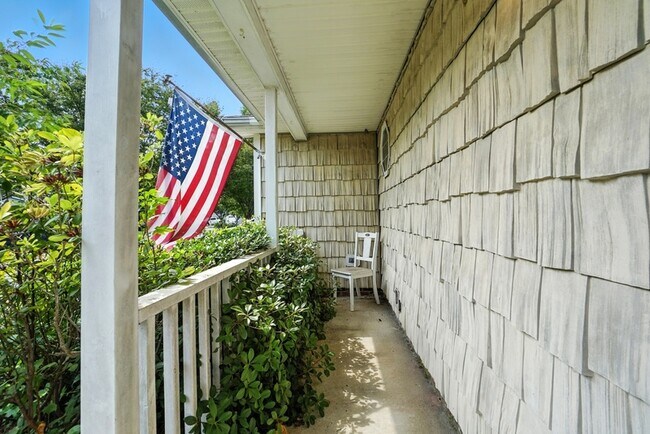 Foto del edificio - 2237 Chicks Beach Ct