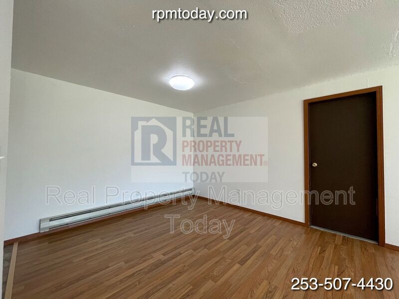 6117 Glen Mary Ln SE Unit B, Lacey, WA 98503 Condo for Rent in Lacey