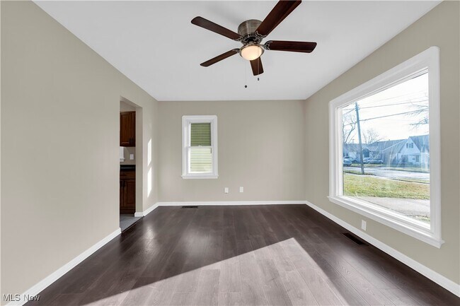 Building Photo - 18804 Rockland Ave