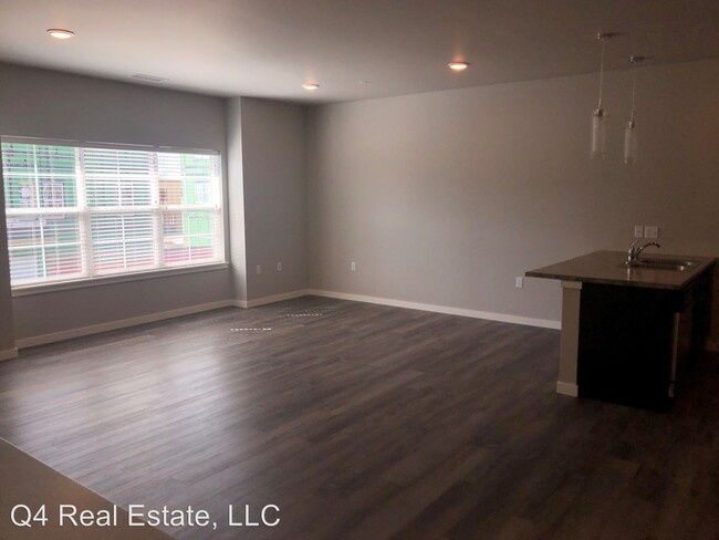 Building Photo - 2276 Bison St