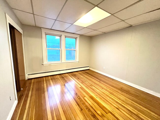 Foto del edificio - 36 Ferncliff Ave