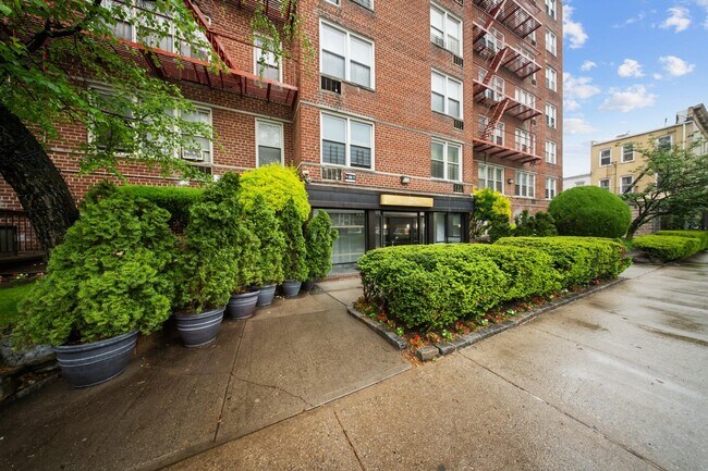 Foto del edificio - 720 E 31st St