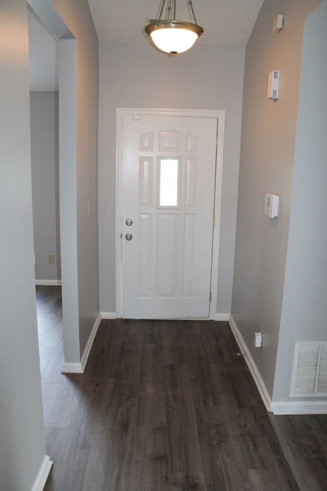 Foto del edificio - Immaculate 3 Bedroom Ranch in Avon!