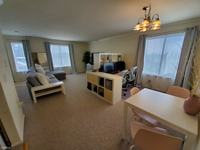 Foto del edificio - 2 br, 1 bath Condo - 31 Stuart Ave Apt 16