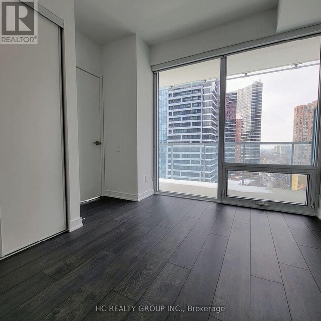 Building Photo - 3 Gloucester St