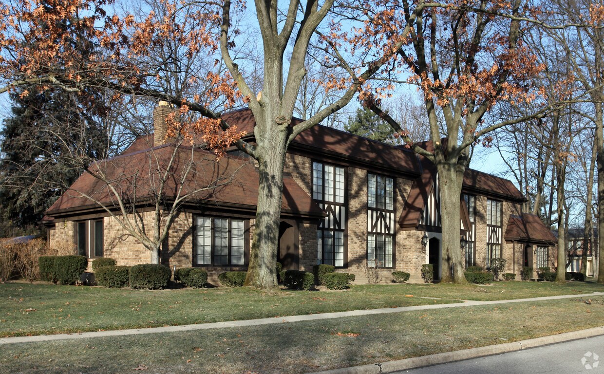 4101 Stonehenge Dr, Sylvania, OH 43560 Apartments in Sylvania, OH