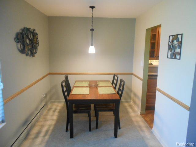 Building Photo - 1814 Colonial Village Way