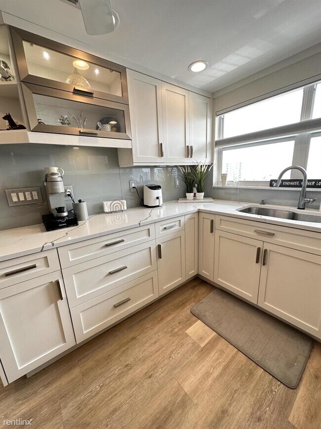 Foto del edificio - 2 br, 2 bath Condo - 3310 S Ocean Blvd Apt...