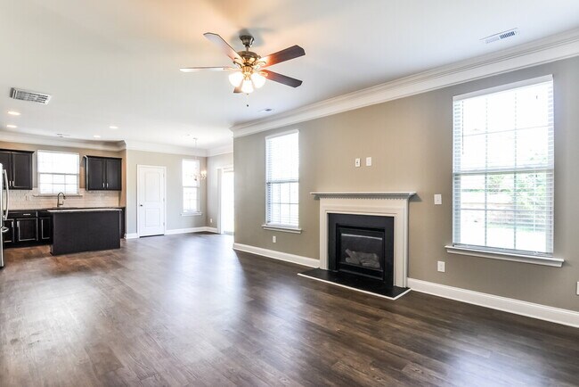 Building Photo - 168 Outwater Ridge Dr