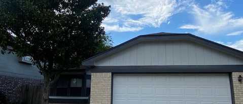 Foto principal - 10522 Walnut Glen Dr