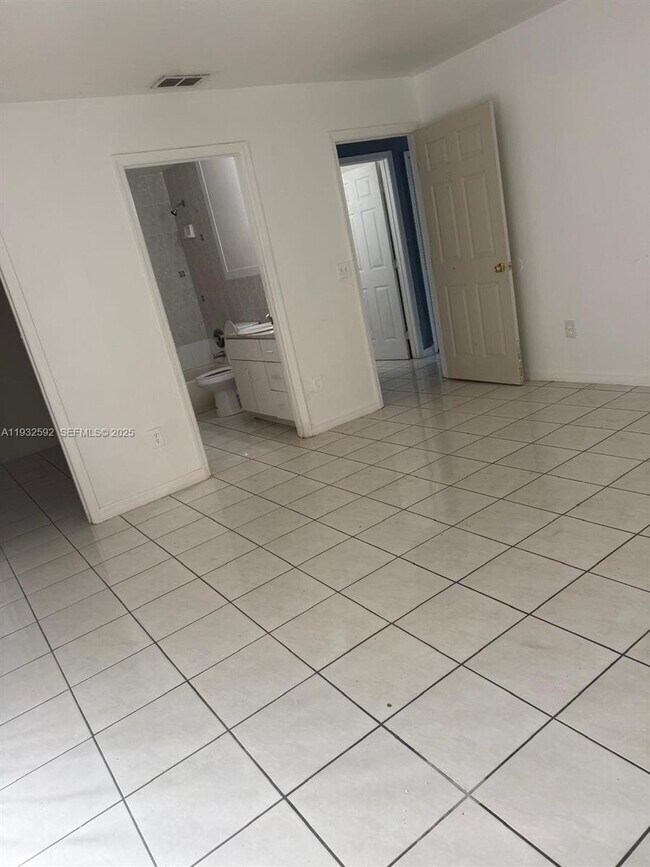 Foto del edificio - 28144 SW 142nd Ct