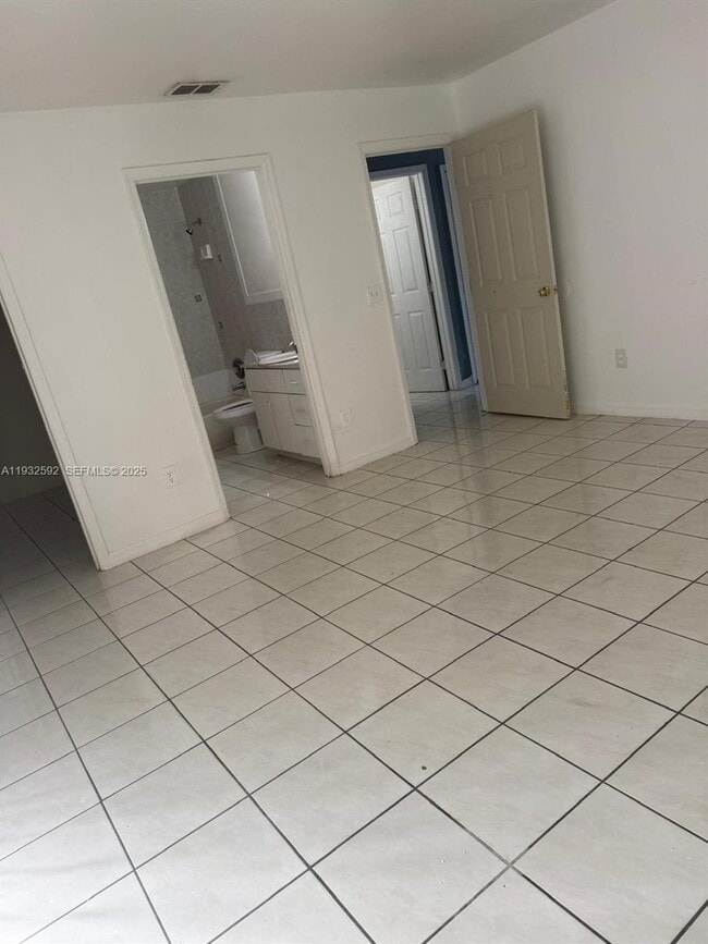 Building Photo - 28144 SW 142nd Ct