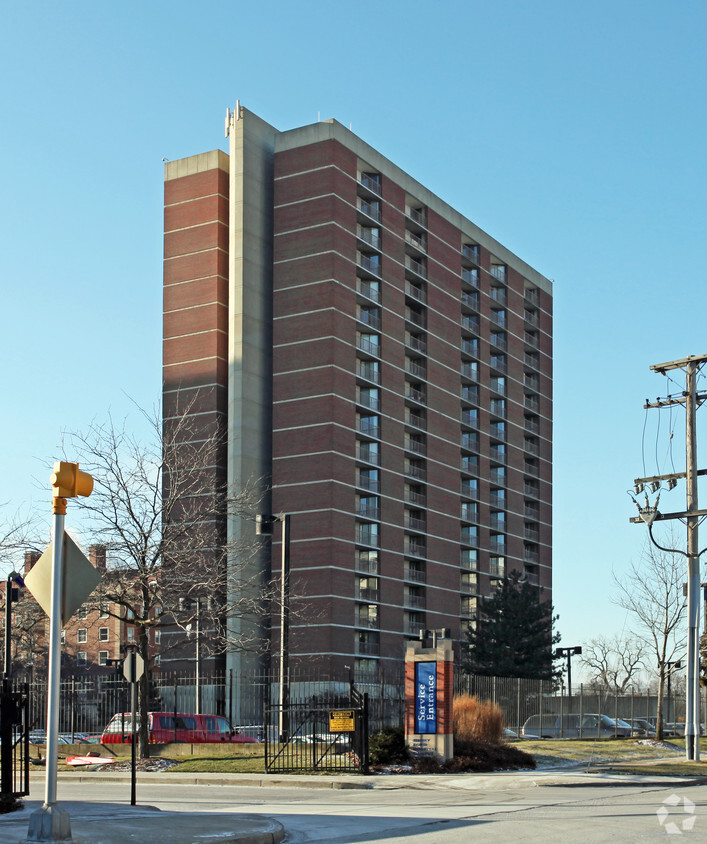 Primary Photo - Henry Ford Hospital Apartments