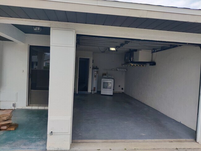 Foto del edificio - 4502 Mercado Dr