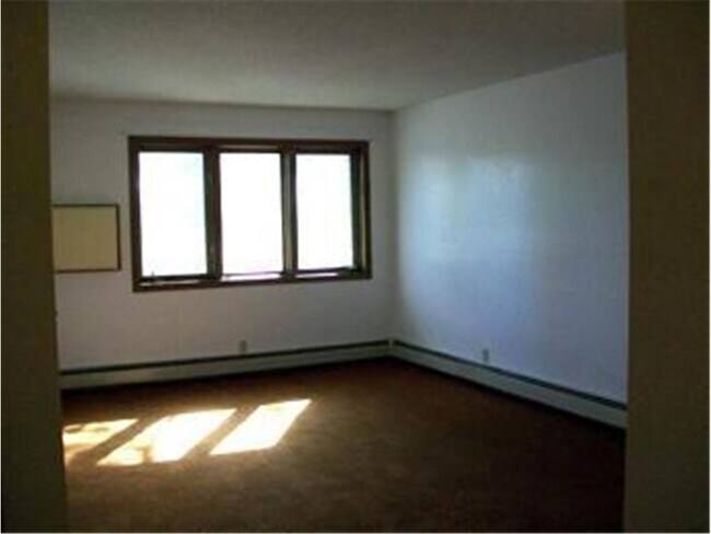 Foto del edificio - 910 Hengen St