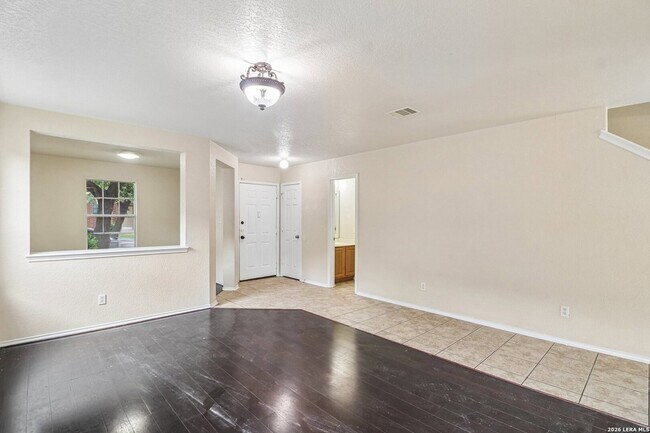 Building Photo - 407 Amberdale Oak
