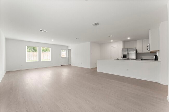 Foto del edificio - 468 Shoreview Dr