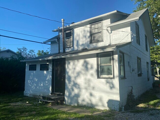 Building Photo - 280 E 238th St