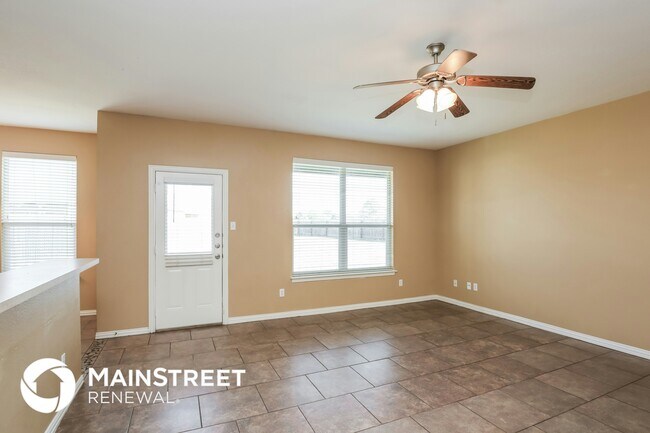 Foto del edificio - 245 Kennedy Ct