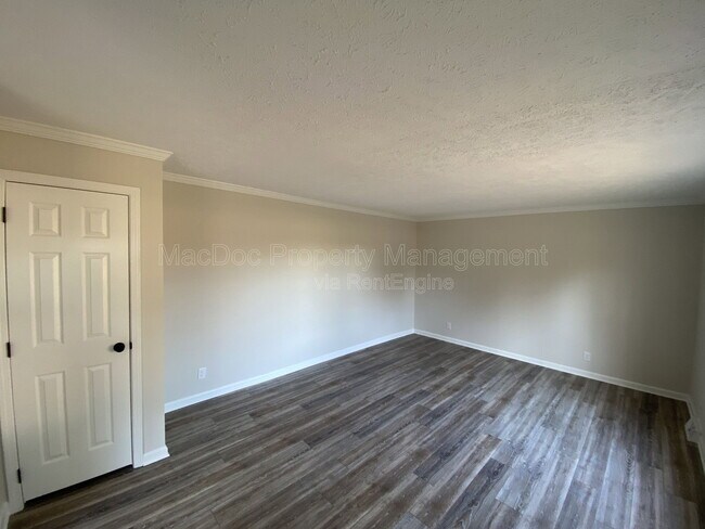 Foto del edificio - 10504 Benchmark Rd