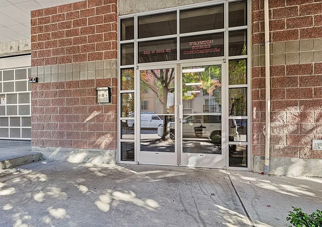 Photo - 600 N 85th St Apartment