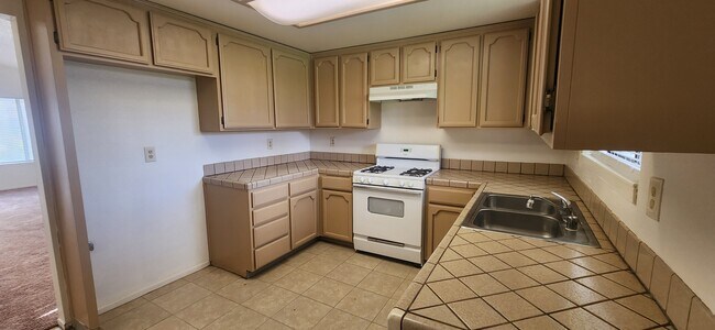 Foto del edificio - 5113 Gaylene Ave