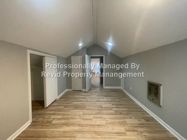 Foto del edificio - ESS 765