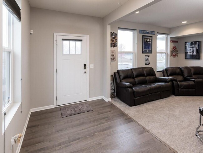 Foto del edificio - 5204 Hampton St NE