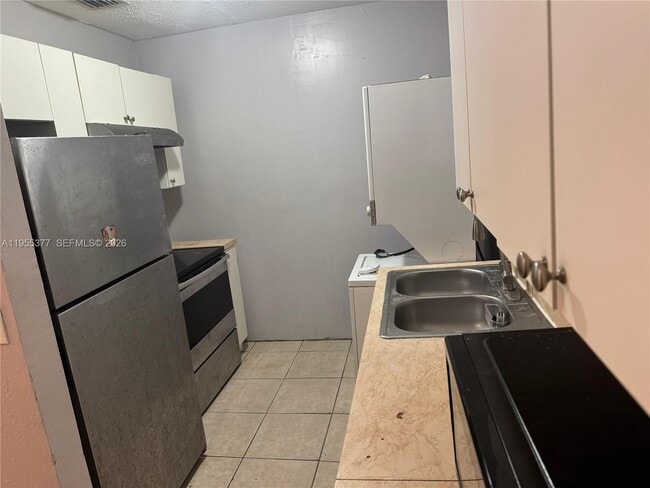 Foto del edificio - 2500 NW 9th Ct