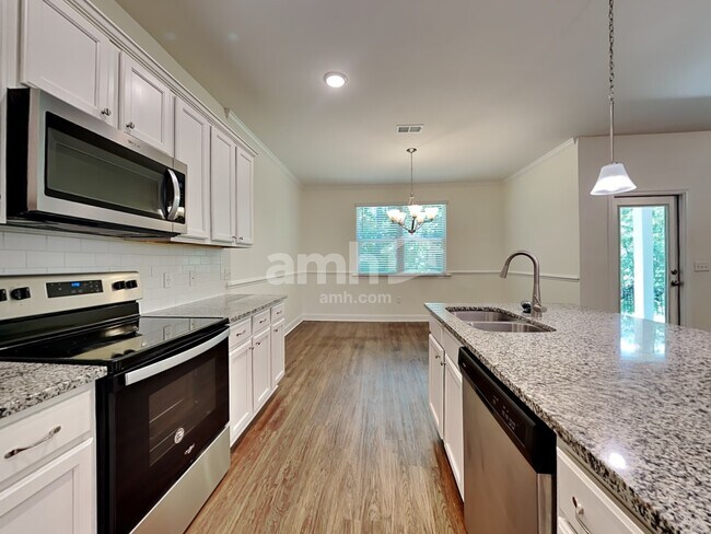 Foto del edificio - 230 Swan Dr