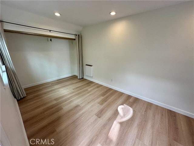 Building Photo - 933 Bayview Dr