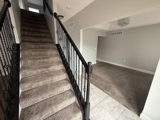 Foto del edificio - 2100 Providence Park Ln