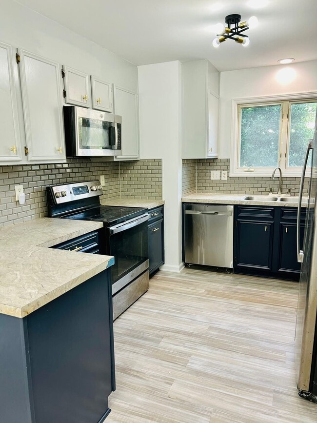 Foto del edificio - 3235 White Oak Ct