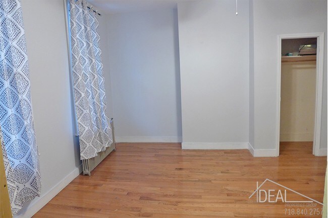 Building Photo - 111 Sherman Avenue #HouseR