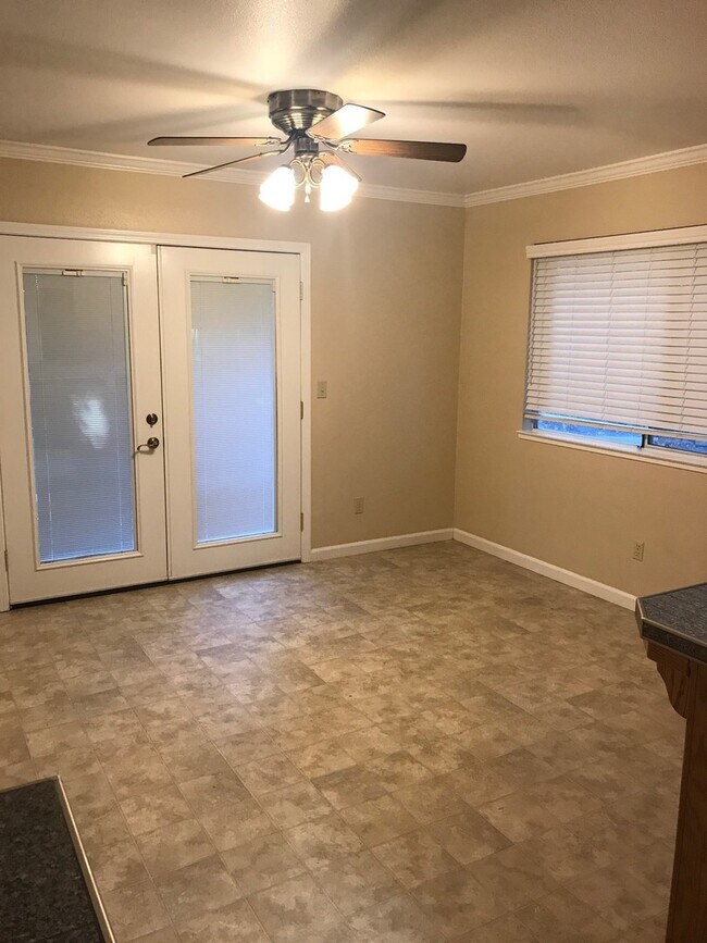 Building Photo - Everything You Need and Want to Call Home!