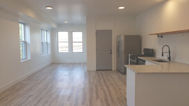 Foto del edificio - 1123 N Mozart St