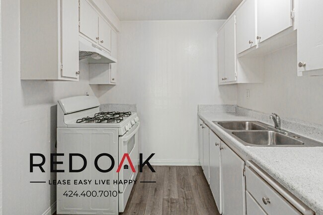 Foto del edificio - 17341 Hurley St