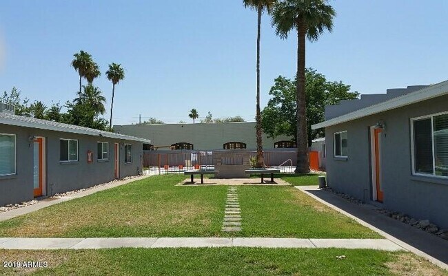 Foto del edificio - 5317 N 11th St