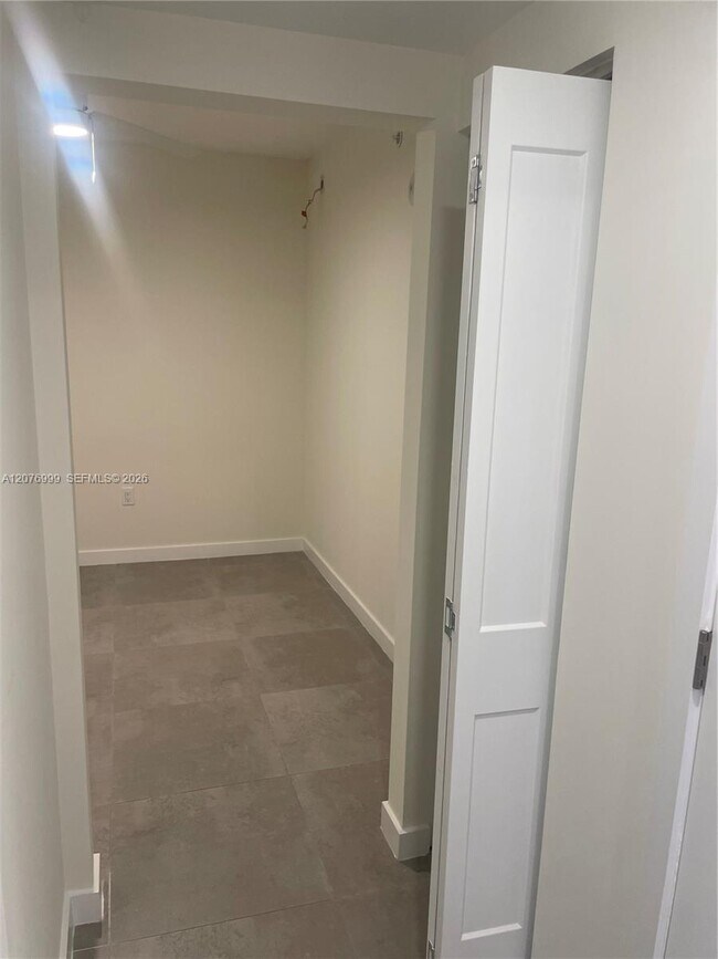 Foto del edificio - 16395 Biscayne Blvd